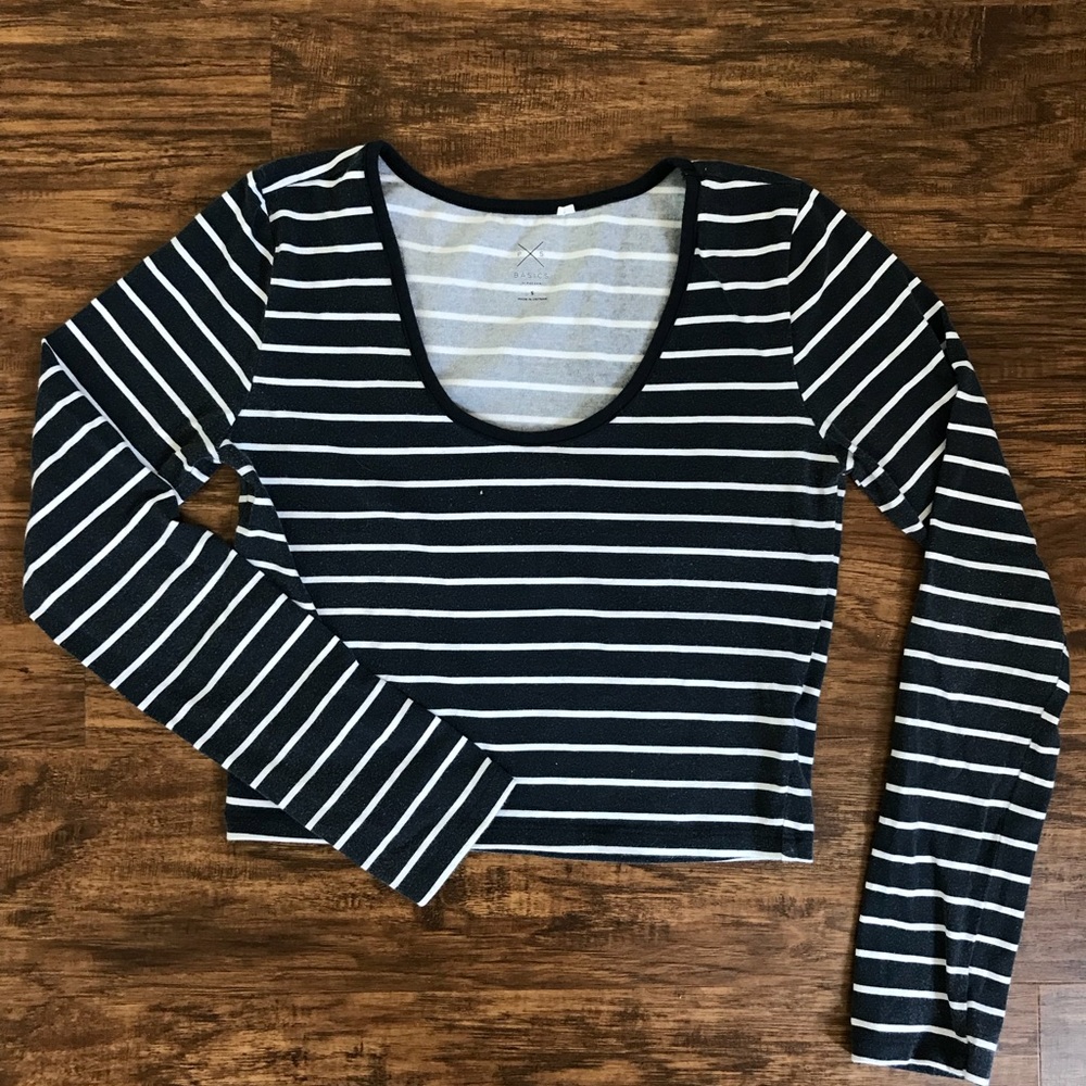 Striped cropped long sleeve